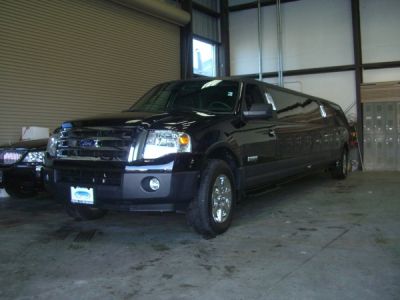 Photos of 14 passenger ford excursion limo #7
