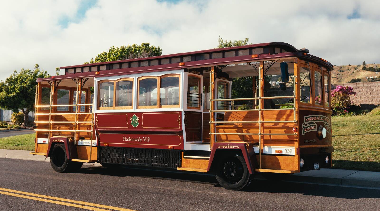 32 Passenger Heritage Open-Air Motorized Cable Car